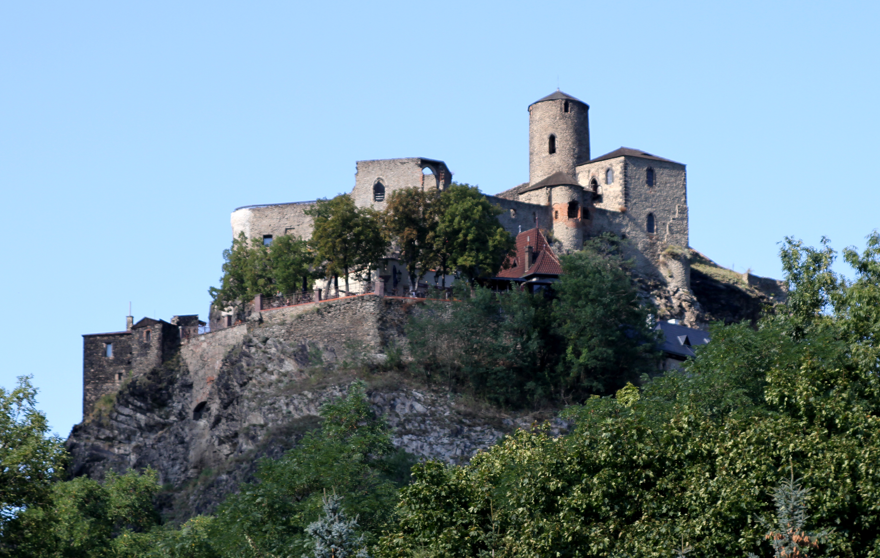Středověký hrad Střekov